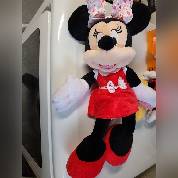 Disney Mickey and Minnie Mouses - Picture 3 of 8